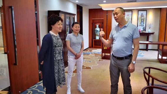 赣江南昌经开区领导受邀访问TOP1体育加速器，为优质项目落地南昌创造新机遇