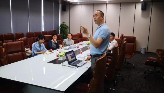 赣江南昌经开区领导受邀访问TOP1体育加速器，为优质项目落地南昌创造新机遇